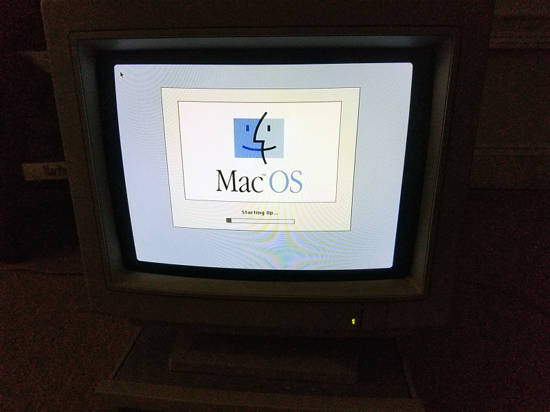 Illustration for article titled Craigslist find - Macintosh Performa 630CD